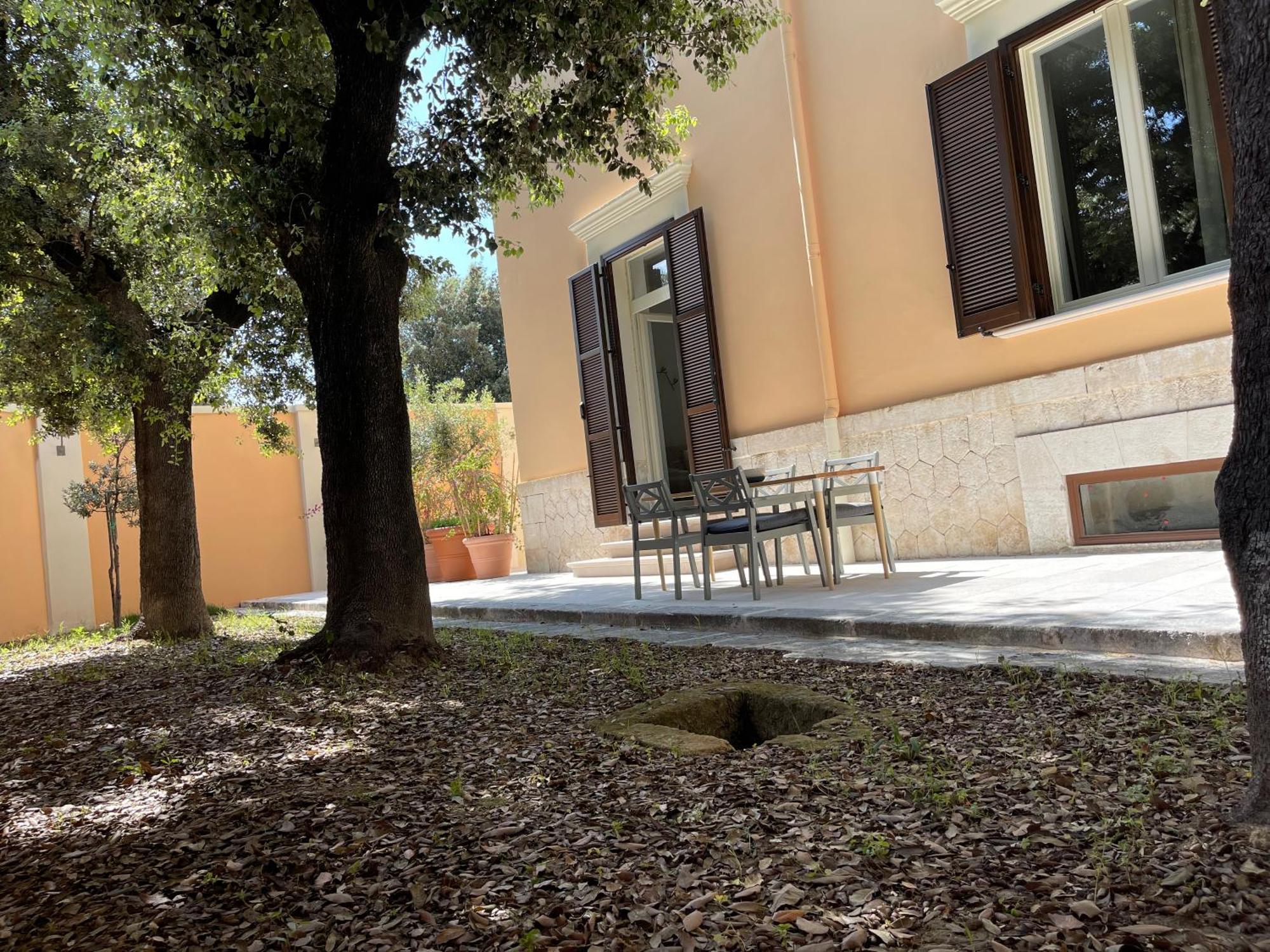 Отель Palazzo Pitagora Таранто Экстерьер фото