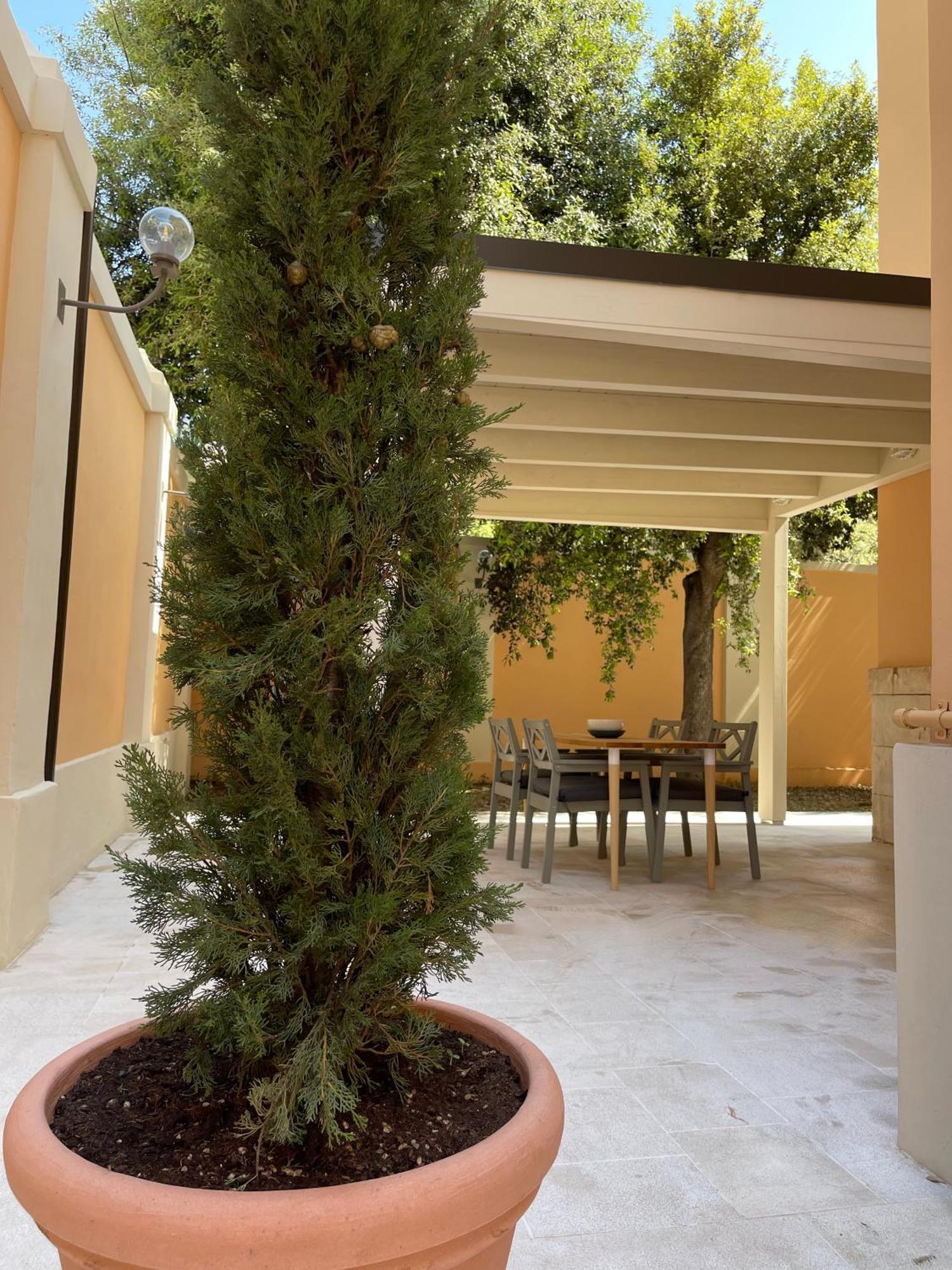Отель Palazzo Pitagora Таранто Экстерьер фото
