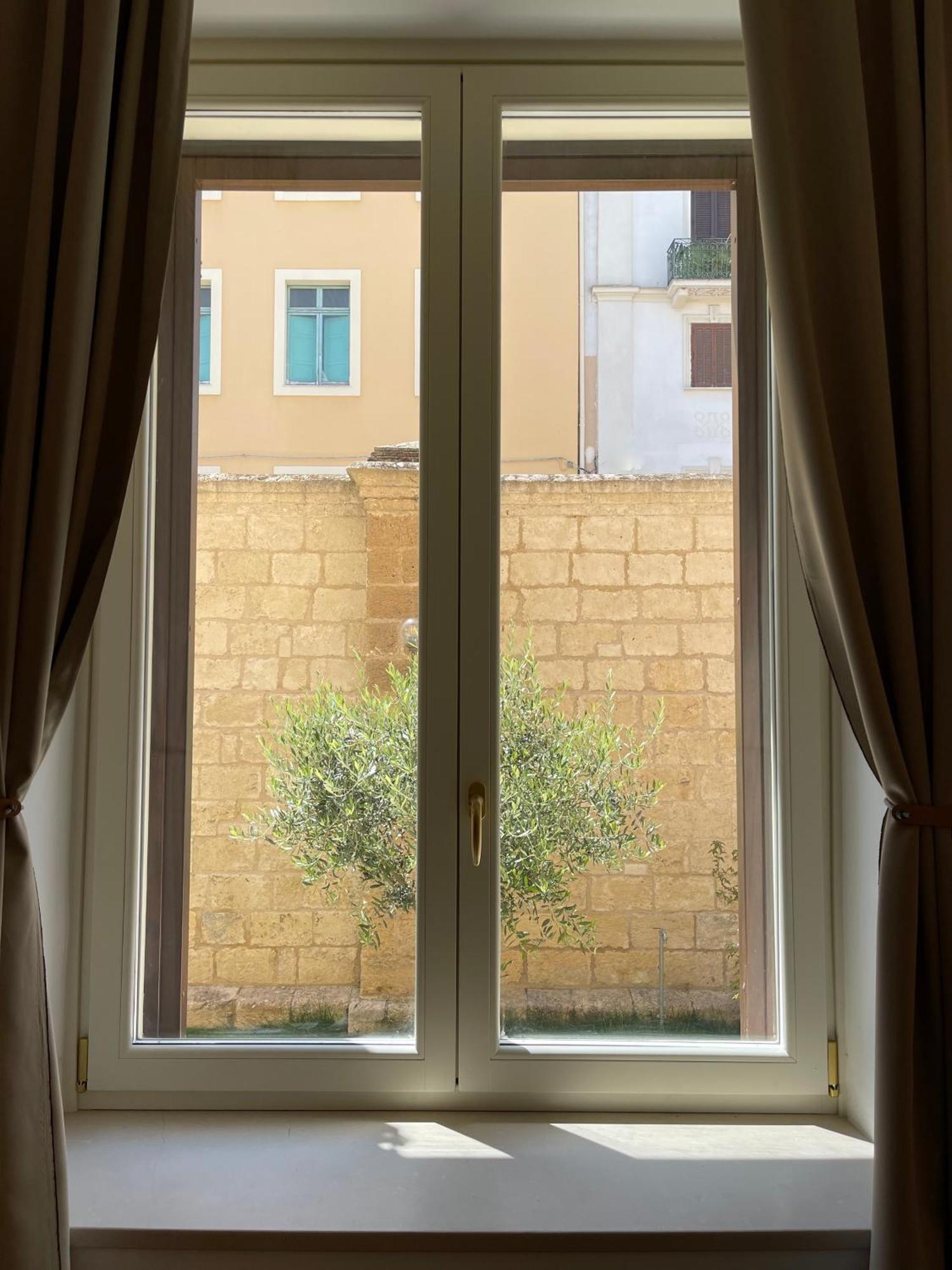 Отель Palazzo Pitagora Таранто Экстерьер фото